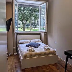 Appartamento Casa Remo - 2 Tram Stops From Old Town, Roma